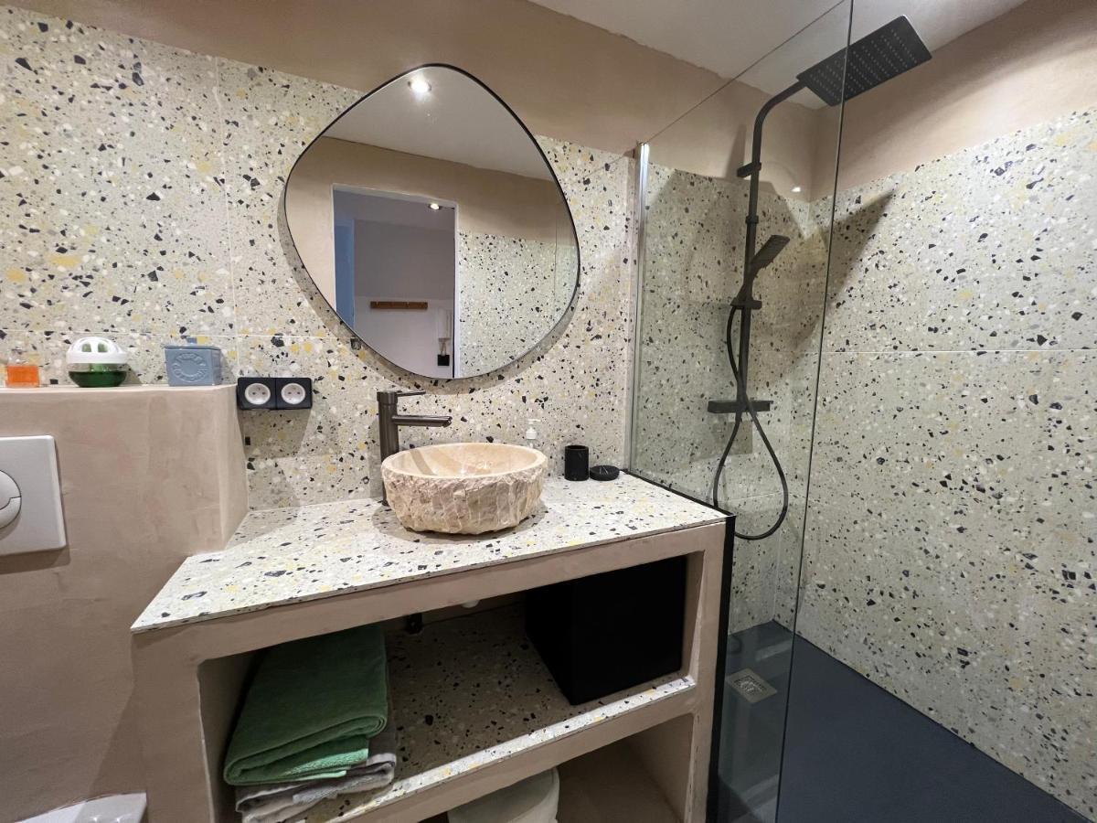 Endoume Notre Dame De La Garde T2 Avec Parking Apartment *
